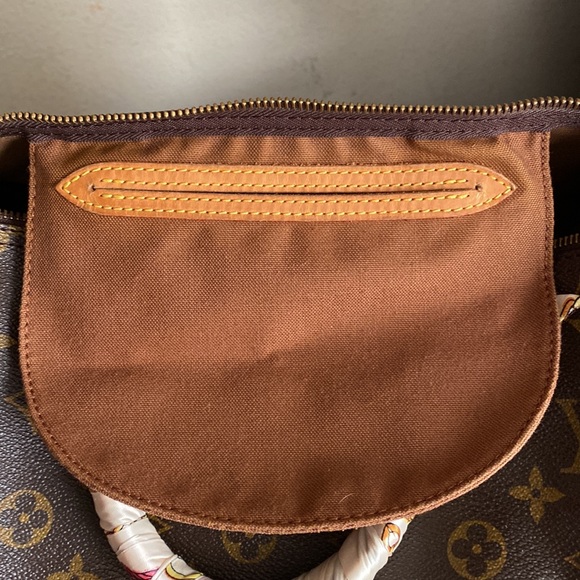 Authentic Louis Vuitton Speedy 30 Vintage Monogram LV bag satchel - Picture 12 of 15